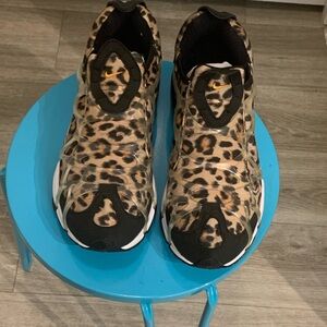 Gently Pre-Owned Nike Leopard Print Unisex - Sneakers